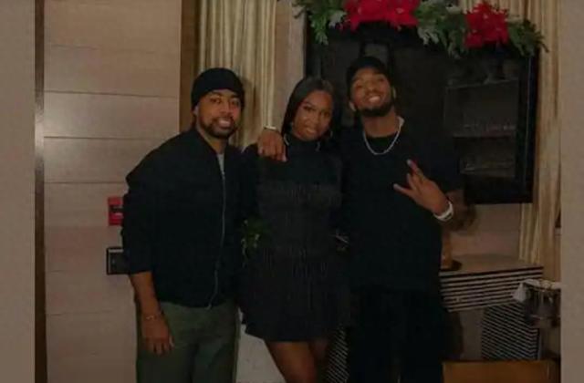 米切尔和女友近照，生涯薪水2.9亿，她是著名歌手，曾和克莱热恋