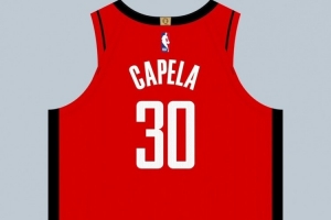 华体会官网-重回休斯敦！球衣记者更新：卡佩拉在火箭将穿30号球衣