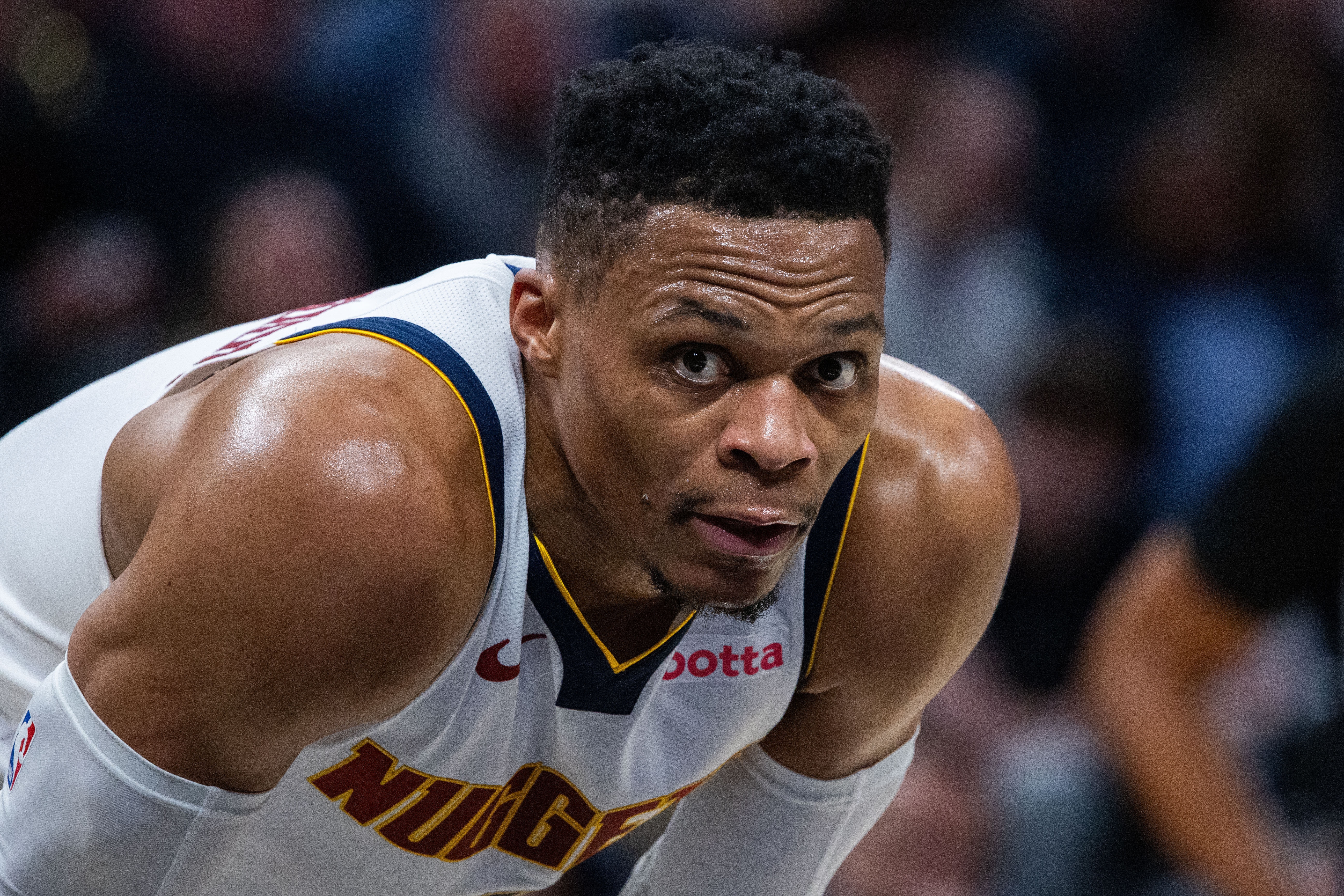 威斯布鲁克选择成为自由球员后仍未确定下家，他的职业生涯下一步将如何发展？