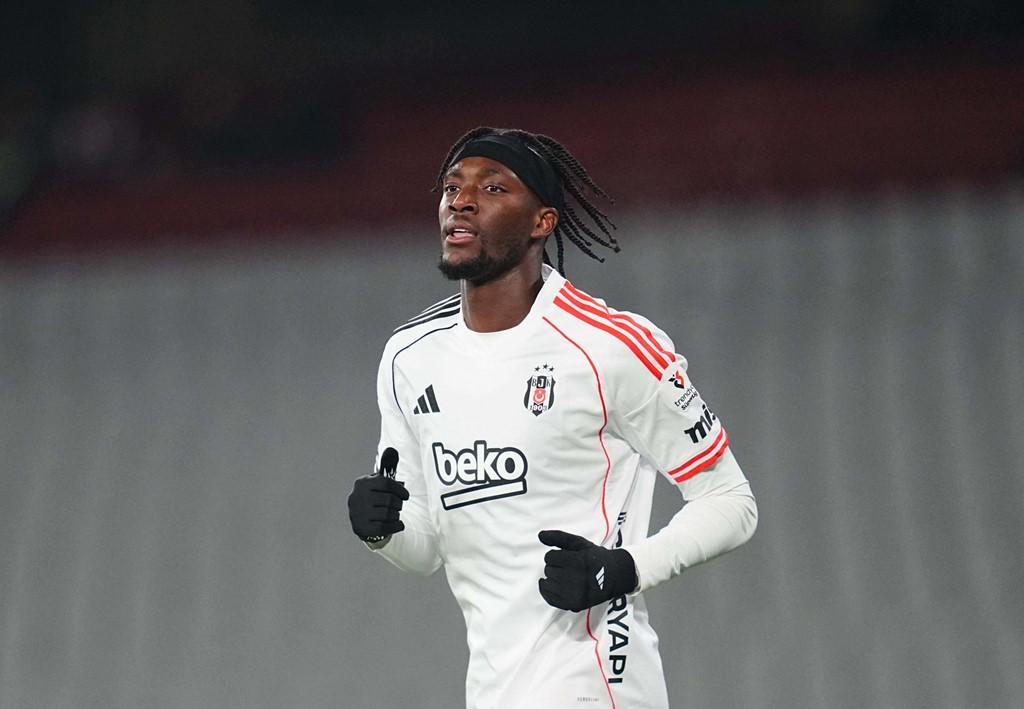 重返英超，英媒：维拉接近签下罗马中锋亚伯拉罕